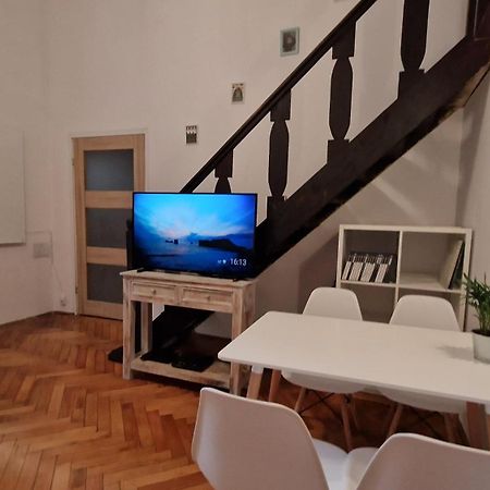 St Gertruda Apartment Free Parking Citybeat#2 Krakow Bagian luar foto